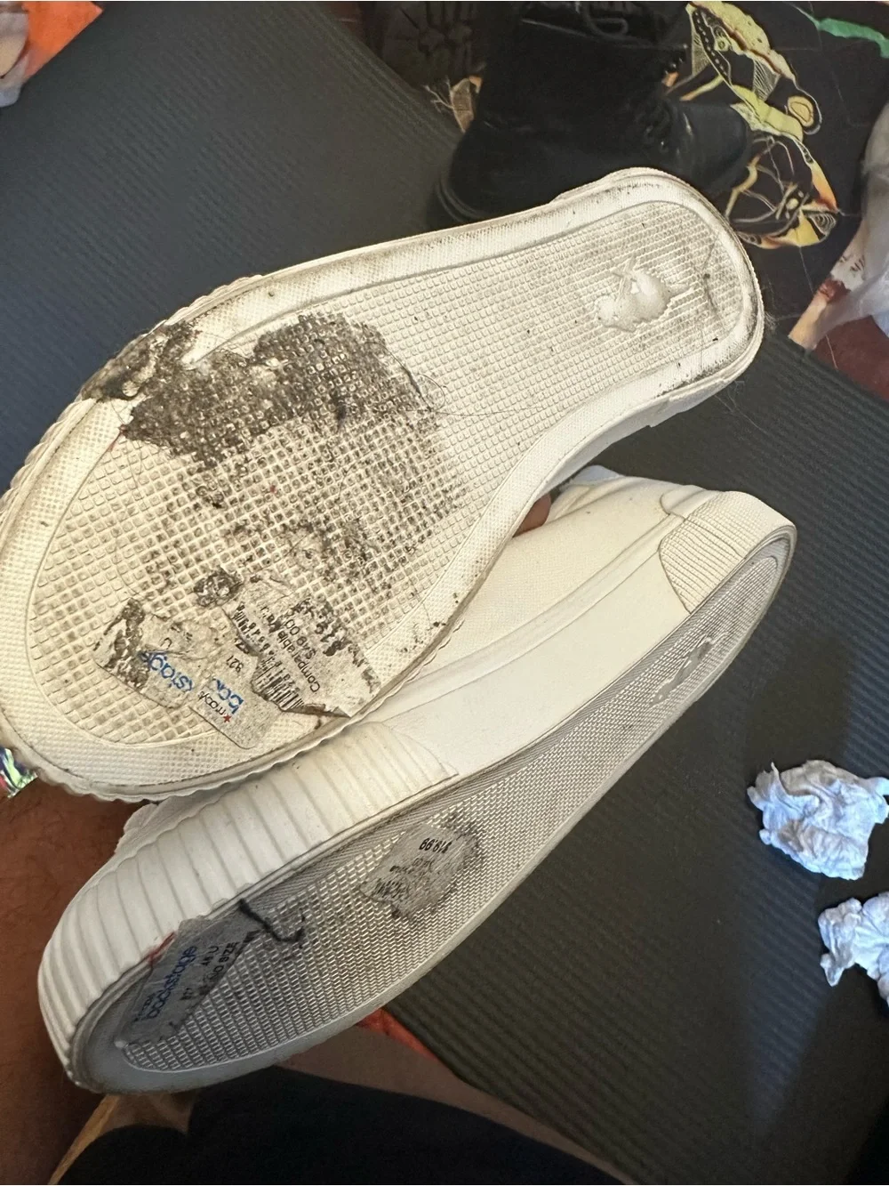 White Floral Appliqué Slip-On Women’s Sneakers